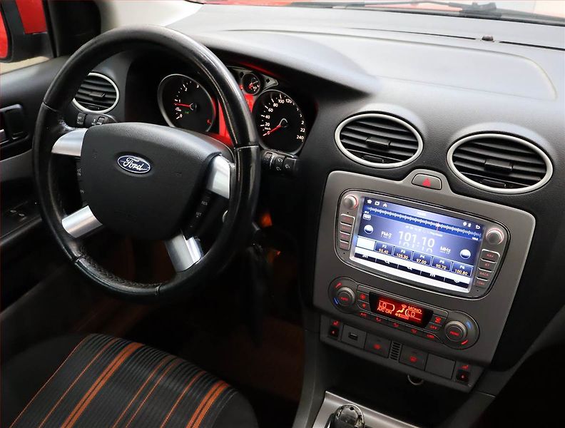 Ford Focus (2008) 1.6 TDCi, po STK, Tažné - fotka 7 z 16