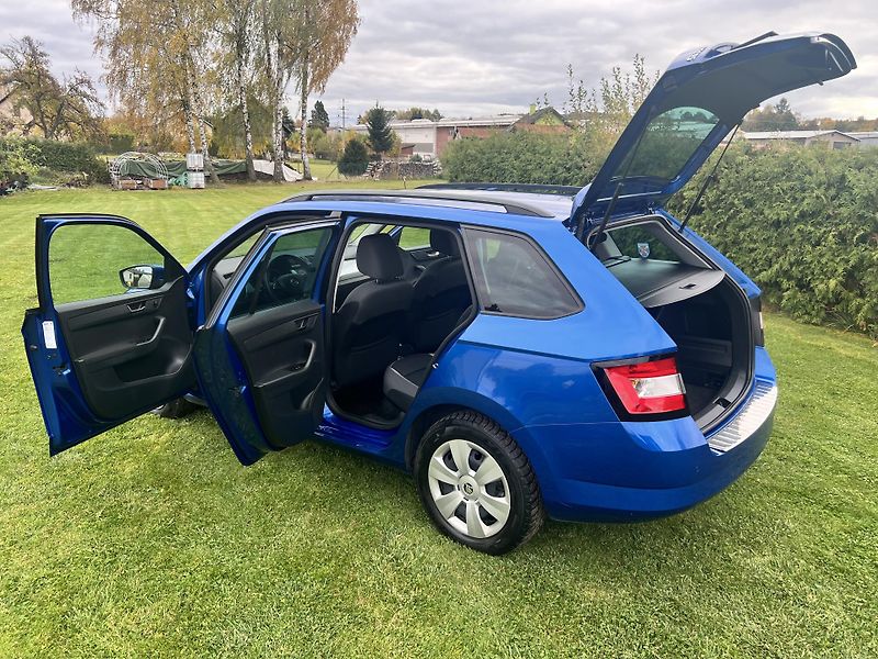 Škoda Fabia 1.4TDI 66KW,DSG,FRONT ASSIST - fotka 27 z 46
