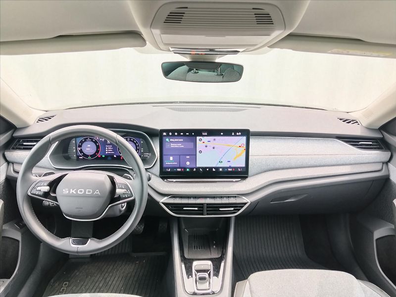 Škoda Octavia 1,5   M-HEV TOP SELECTION 110k - fotka 4 z 31