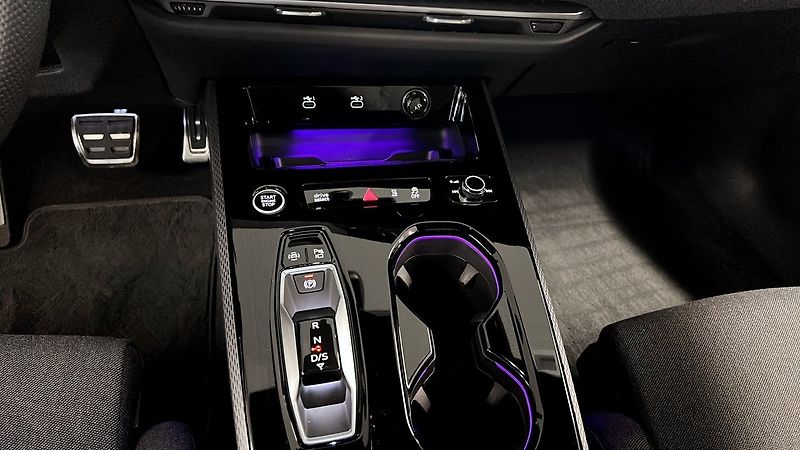 Audi A5 TDI q S-Line NezTop ACC Taž - fotka 13 z 18