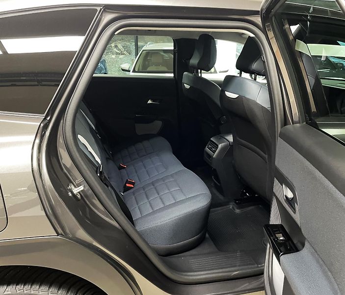 Citroën C5 Aircross (2026) PLUS Hybrid 145k Automatic - fotka 14 z 30