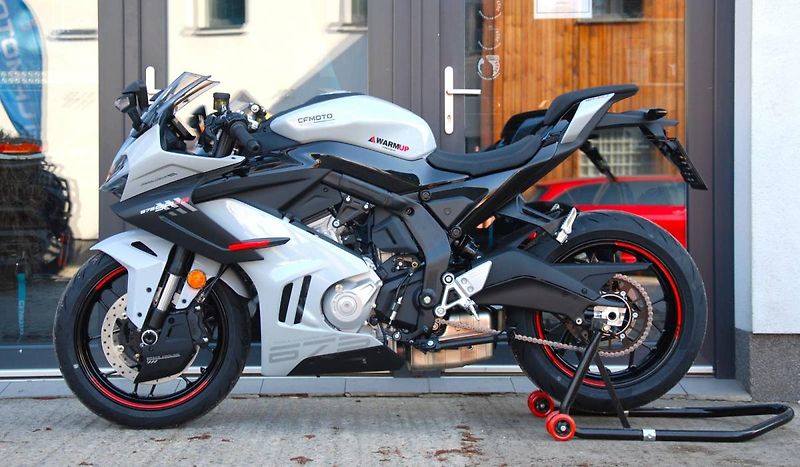CFMOTO (2026) 675 SR-R GREY - fotka 5 z 25