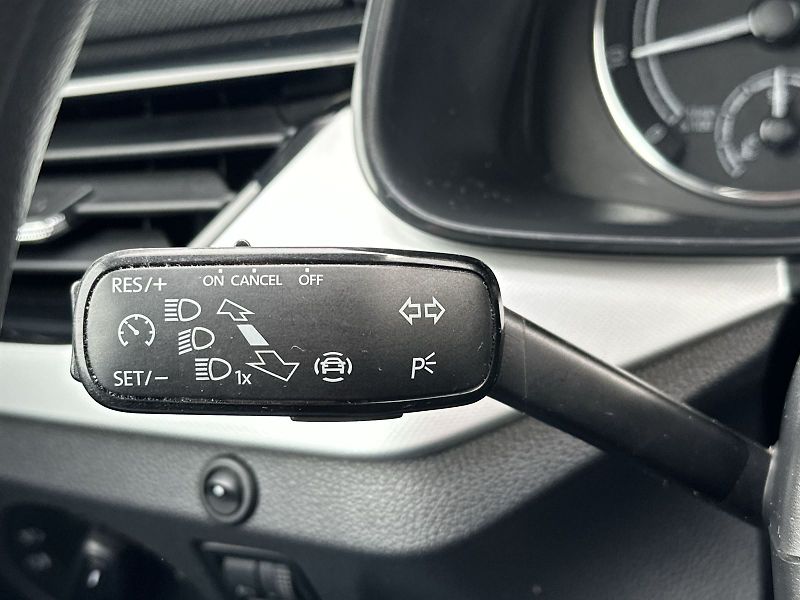 Škoda Scala (2020) 1.0 TSI Ambition - fotka 17 z 26