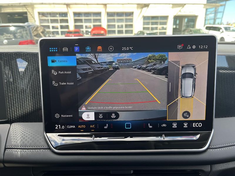 Volkswagen Tiguan People 1,5 TSI 150 kW eHybrid - fotka 17 z 24