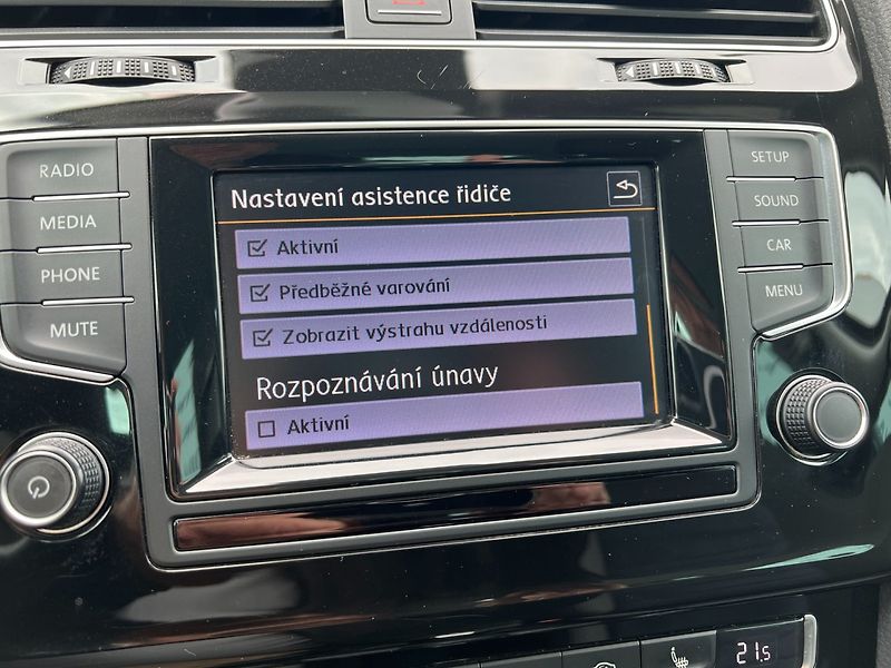 Volkswagen Golf (2015) VII 1.4TSI Highline! Tažné! - fotka 30 z 37