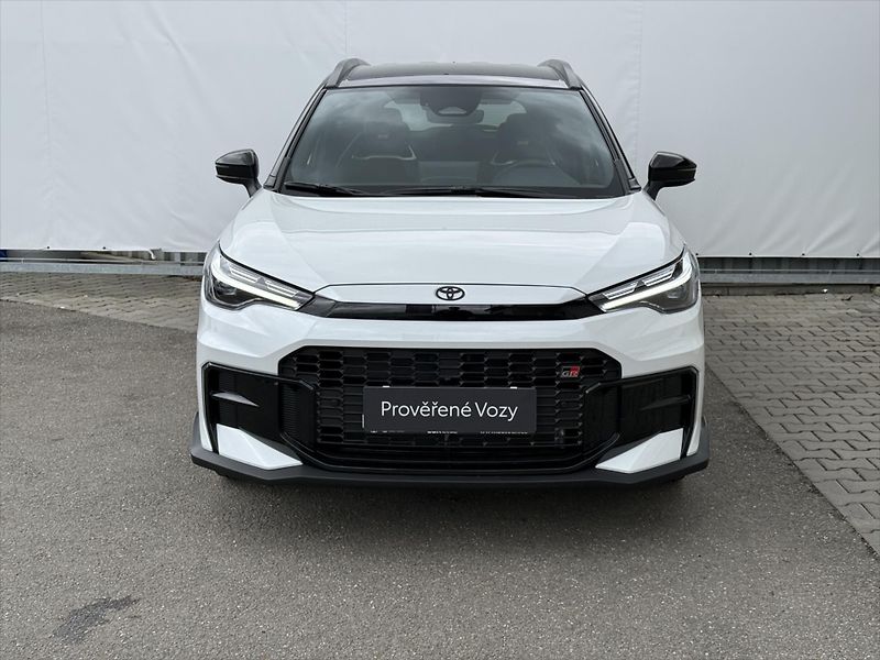 Toyota Corolla Cross 2,0 GR sport, Hybrid - fotka 2 z 24