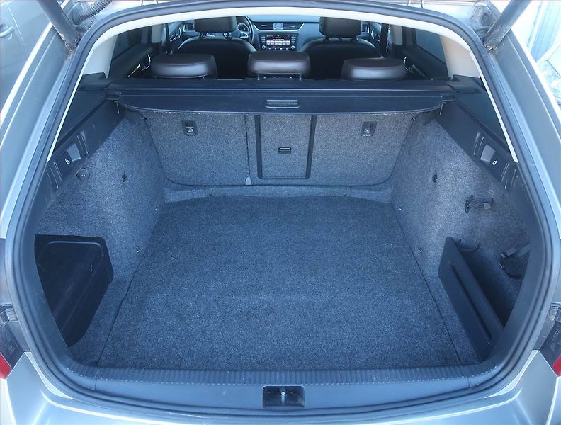 Škoda Octavia (2015) Laurin&Klement 2.0 TDI, 4X4 - fotka 14 z 16