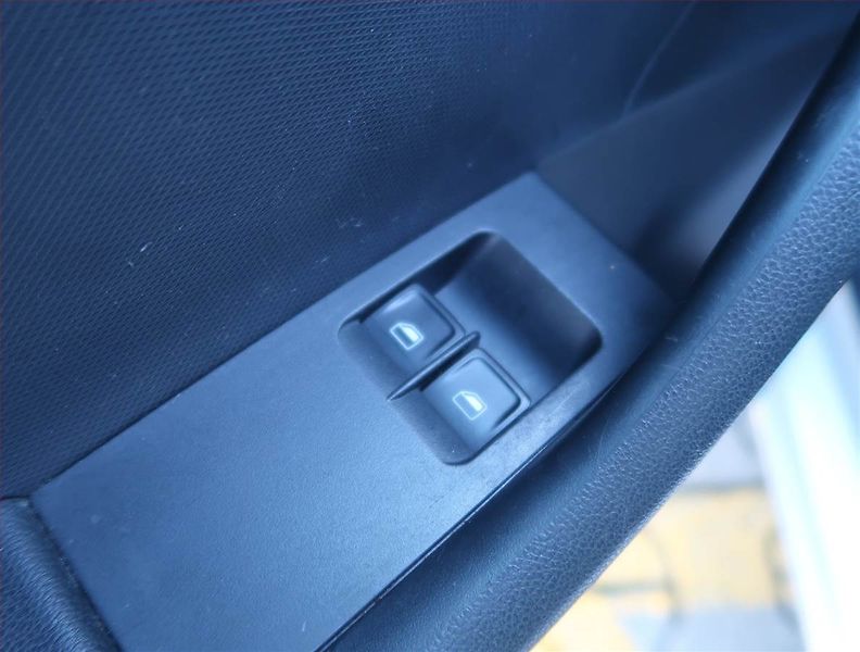 Škoda Rapid (2013) Ambition 1.2 TSI - fotka 15 z 16