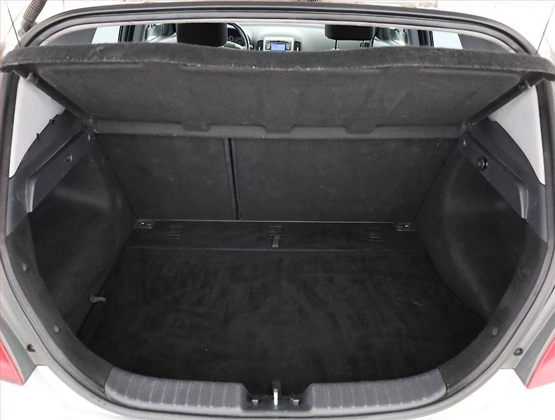 Hyundai i30 (2009) 1.6 CVVT, nová STK, Tažné - fotka 14 z 14