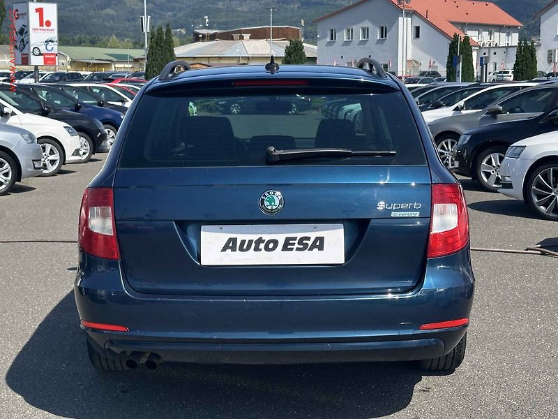 Škoda Superb (2011) 1.6 TDi, Ambition - fotka 5 z 18