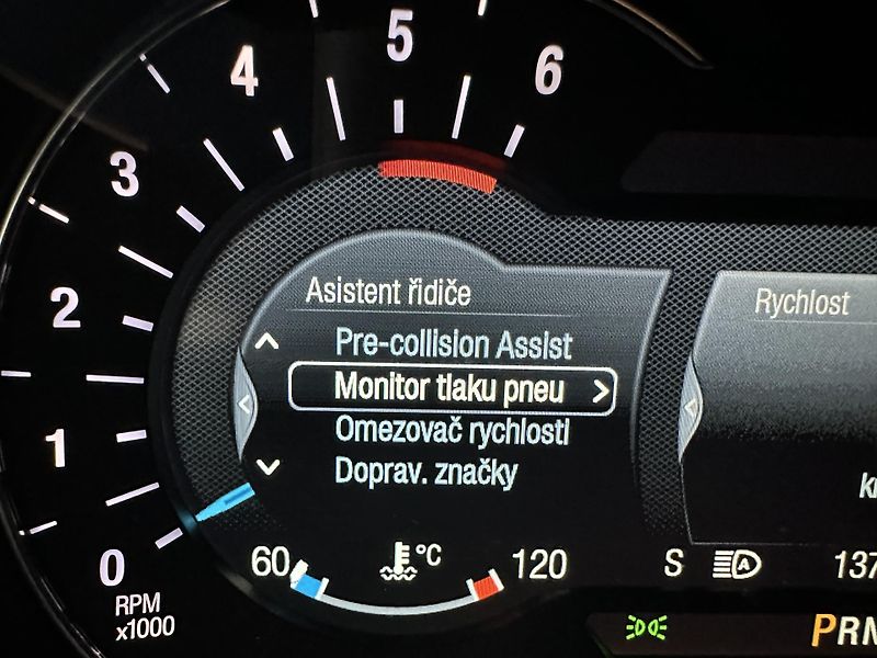 Ford Mondeo Titanium 2.0 EcoBlue 150k aut. - fotka 18 z 30