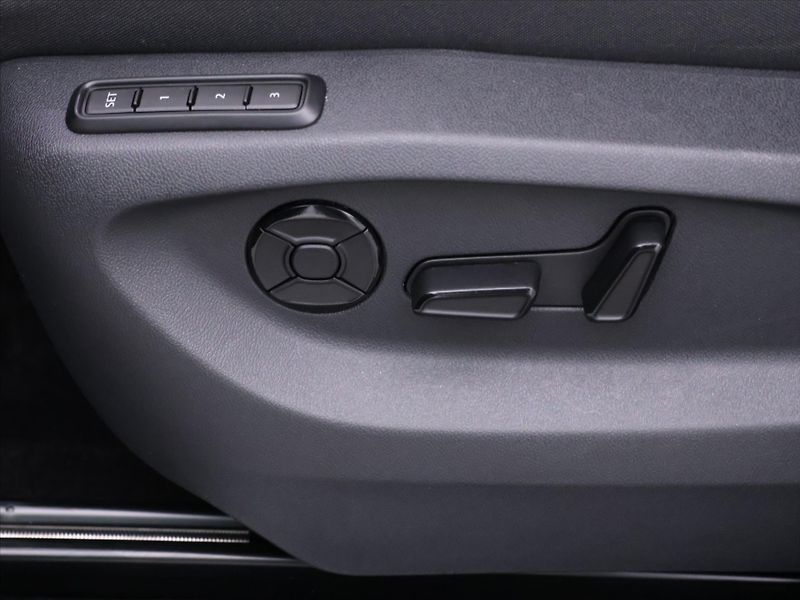 Škoda Kodiaq 2,0 2.0 TDI Sportline 4x4 DSG - fotka 19 z 35