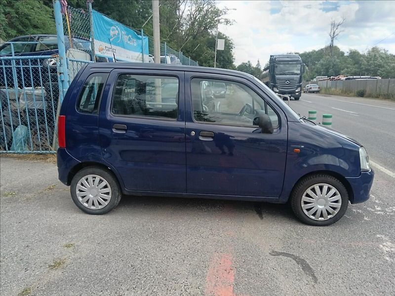 Opel Agila 1,0 i - fotka 13 z 19