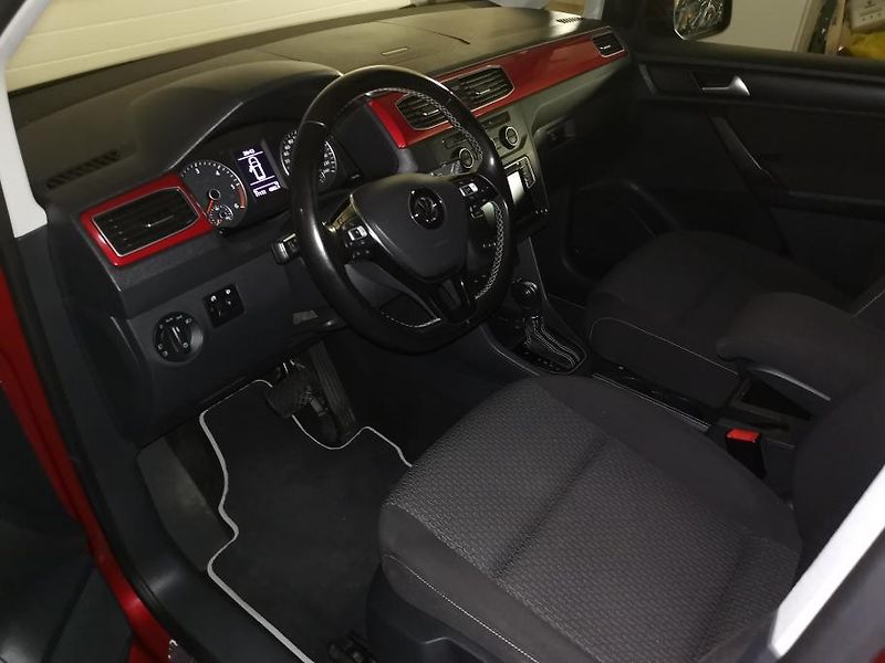 Volkswagen Caddy (2016) 4x4, DSG, 7 míst, GENER. FOUR - fotka 8 z 17