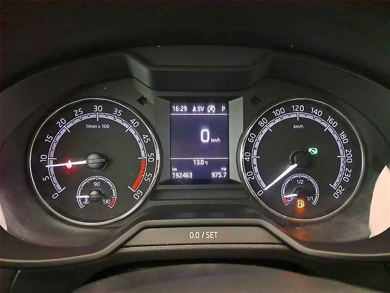Škoda Octavia (2018) 1.6 TDI, Automat, Navi - fotka 11 z 16