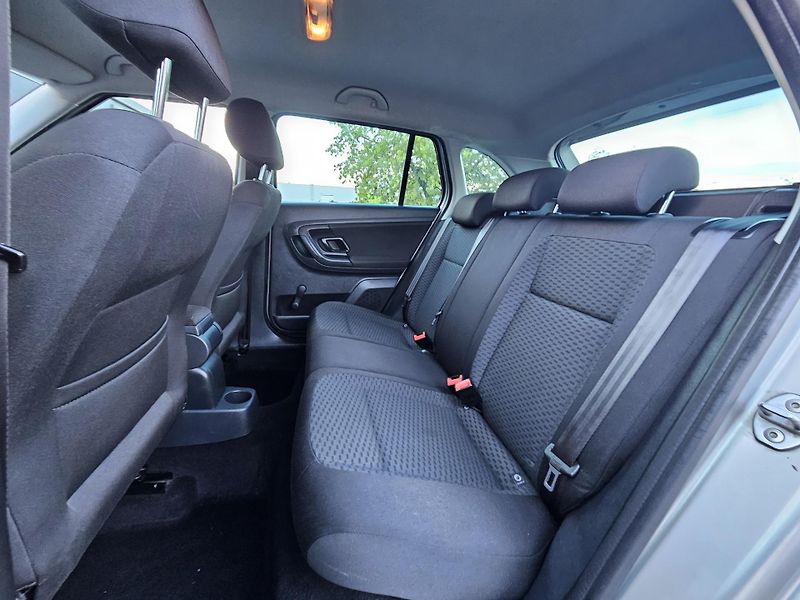 Škoda Fabia 1.2 TSI 63kW,KLIMA,TEMPOMAT - fotka 33 z 50