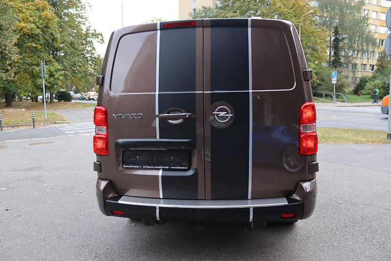 Opel Vivaro (2020) 2.0 BlueHDi/CDTi 130 kW - fotka 14 z 57