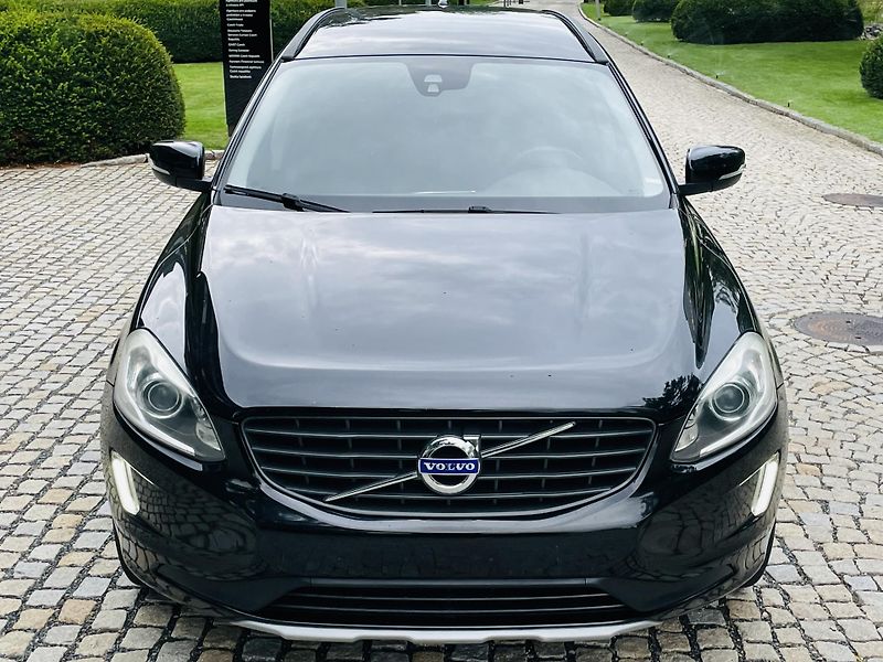 Volvo XC60 2.4D 4x4 AUT SERVISKA TAŽNÉ - fotka 6 z 43