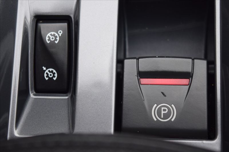 Renault Laguna 2,0 i 150KW LPG KŮŽE - fotka 33 z 42