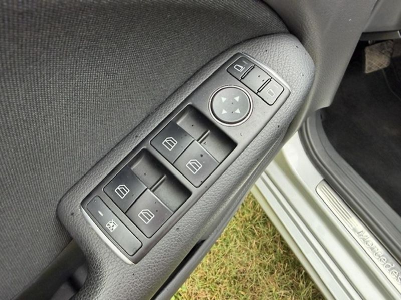 Mercedes-Benz Třídy B B 180 CDi 80kW - fotka 10 z 32