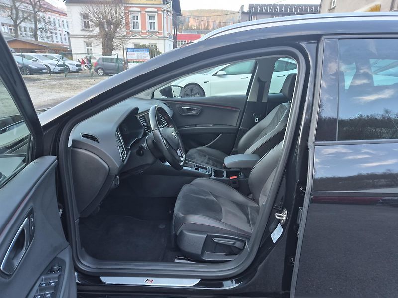 Seat Leon ST FR 2,0TDi 110kw DSG 18ALU - fotka 11 z 43