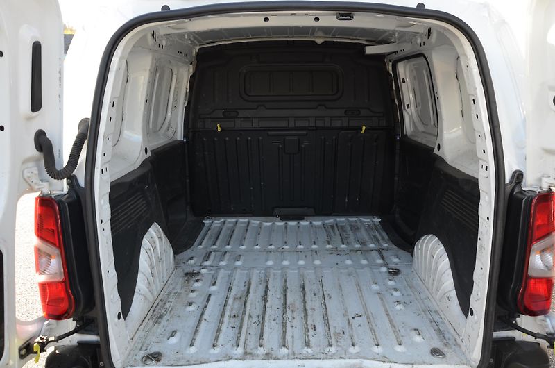 Citroën Berlingo (2022) BHDI 102 L1 Plus 4d - fotka 6 z 11