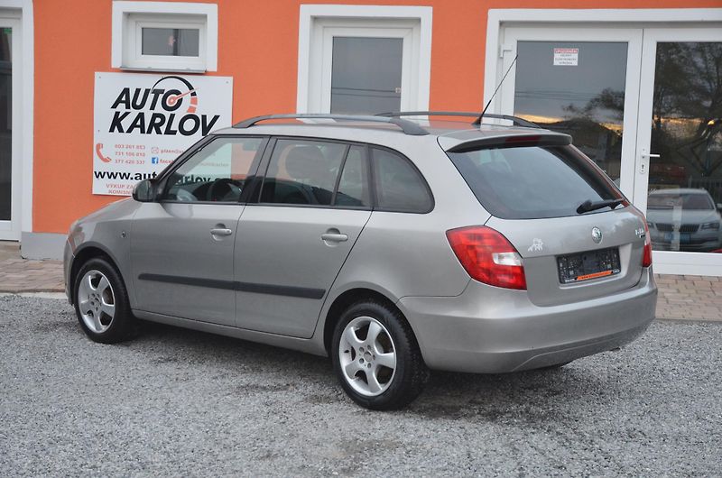 Škoda Fabia (2008) 1.4i 16V 63kW AMB / AUT. KLIMA - fotka 4 z 36