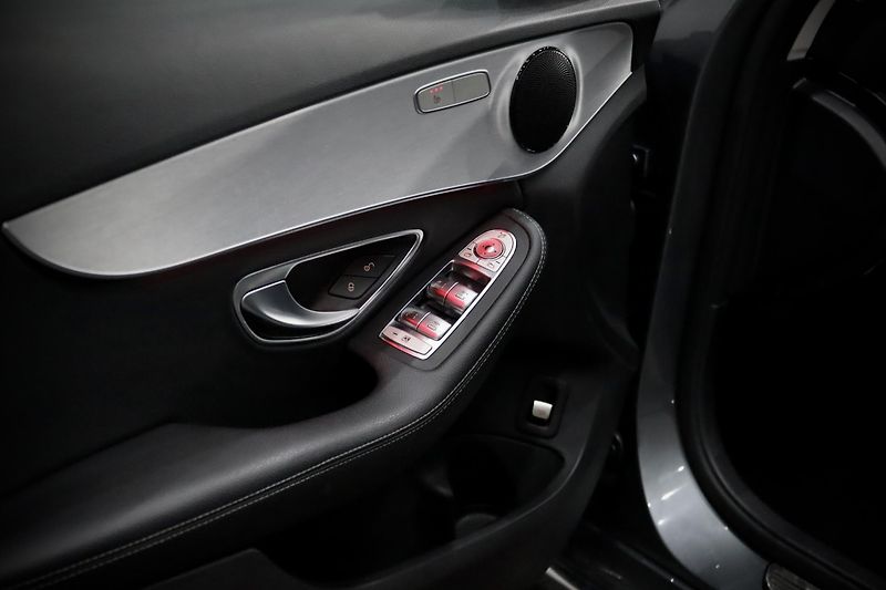 Mercedes-Benz Třídy C 180 T 115 kW 9G-Tronic - fotka 13 z 41