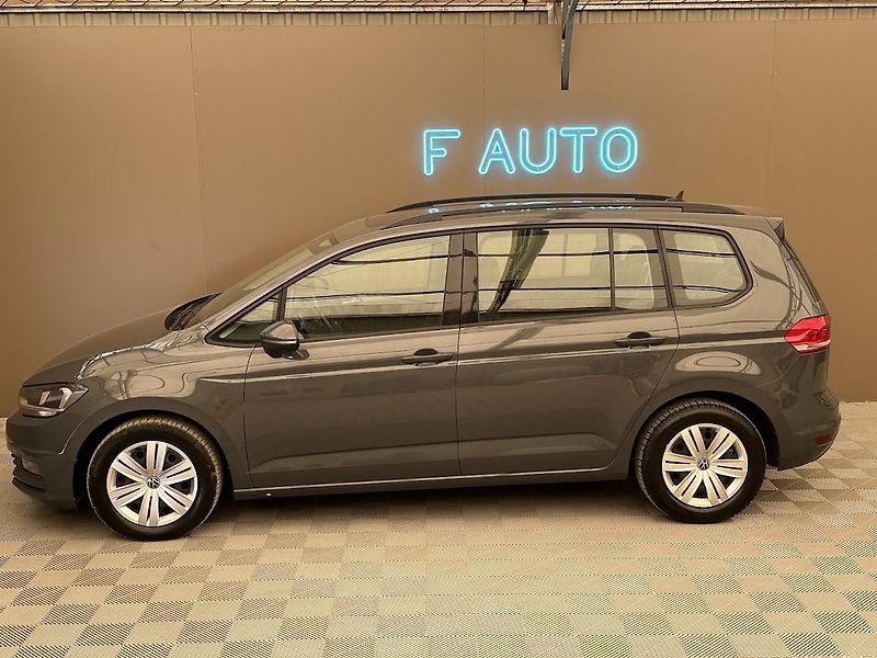 Volkswagen Touran (2021) 2.0 TDi Trendline Pano.  - fotka 5 z 25