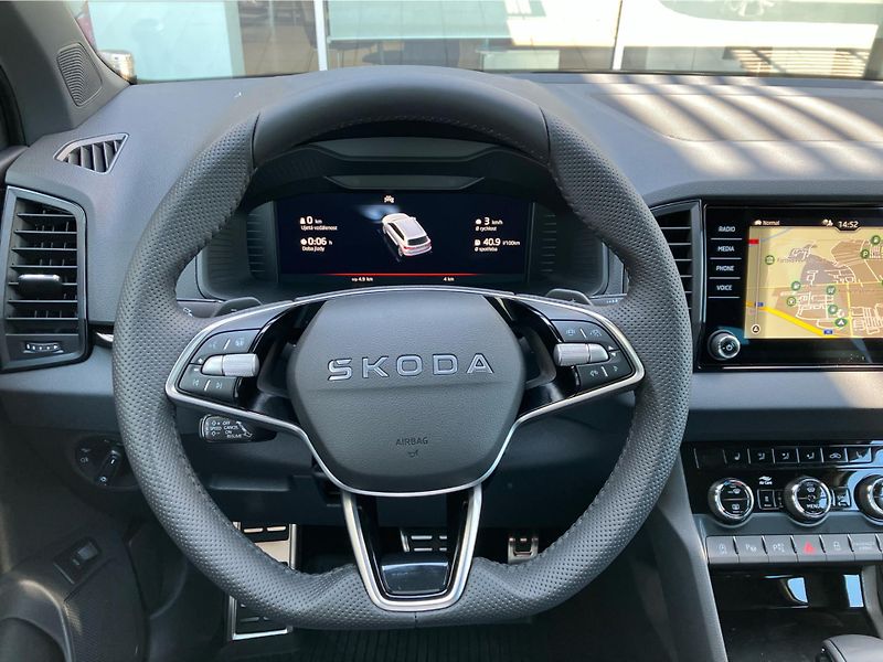 Škoda Karoq 2.0 TDi 110 kW SPORTLINE 4X4 D - fotka 13 z 30
