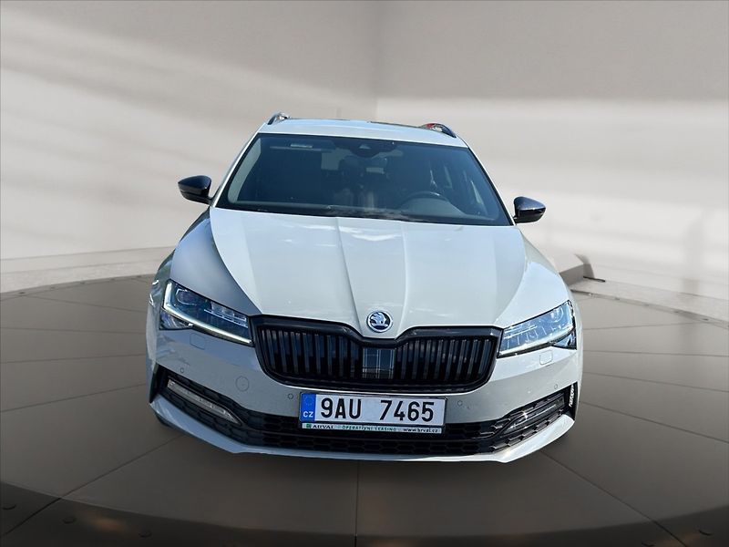 Škoda Superb 2,0 TDI 110 Sportline DSG - fotka 2 z 11