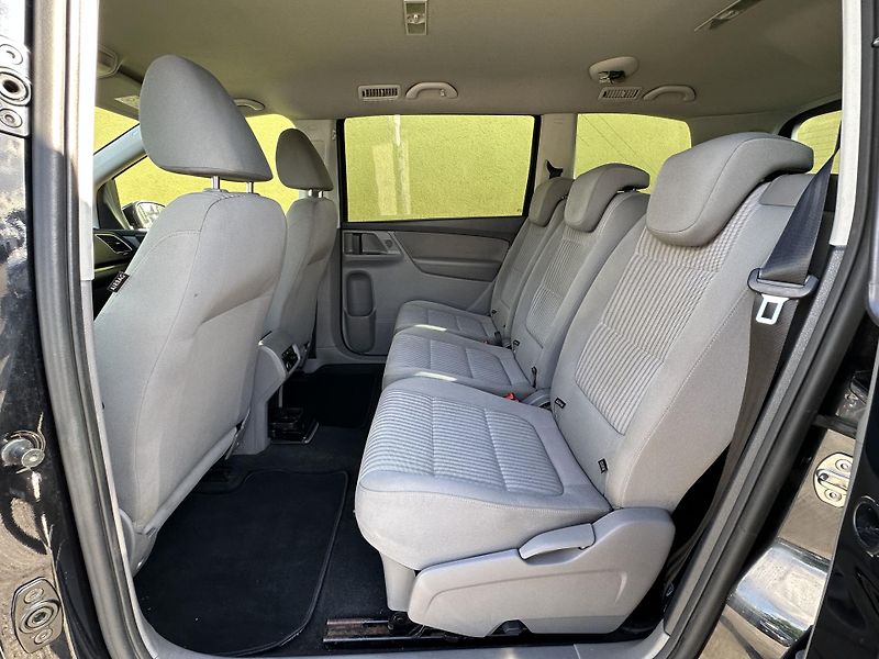 Seat Alhambra (2014) 2.0TDI/103kW * 7.Míst * 2.Maj  - fotka 23 z 35