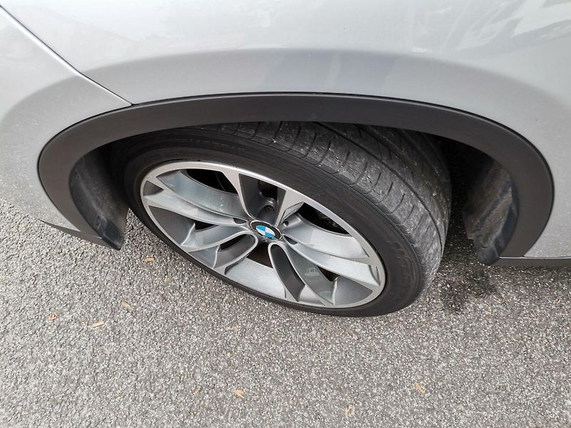 BMW X1 (2013) 118D 105kw xDrive AUT XEN - fotka 23 z 26
