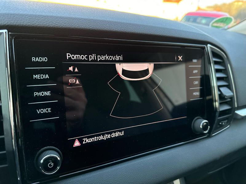 Škoda Karoq 2.0TDI 85kW AMBITION - fotka 21 z 22