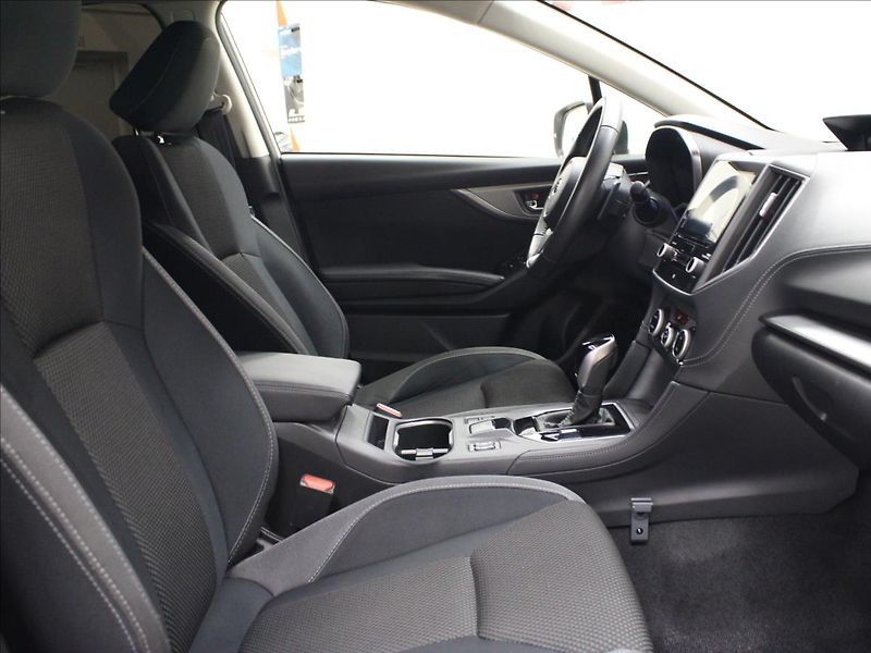 Subaru Impreza 1,6 AWD Automat Exclusive - fotka 12 z 35