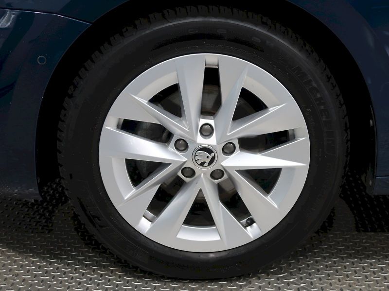 Škoda Octavia (2021) STYLE 1.5TSI 110KW M-HEV DSG N - fotka 12 z 39