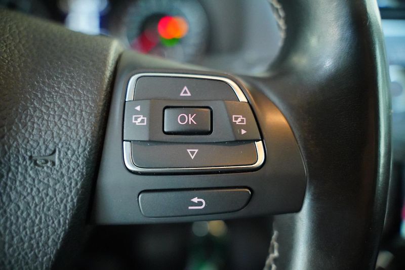 Volkswagen Touran - fotka 16 z 24