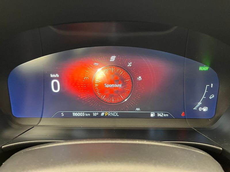 Ford Kuga 2.5 Duratec HEV 4x4 ST-LINE - fotka 51 z 66