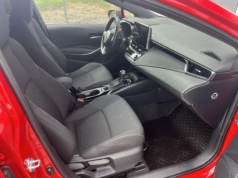 Toyota Corolla (2022) 1.8HYBRID Comfort KAMERA - fotka 8 z 21