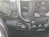 Dodge RAM 1500 (2022) 5.7 HEMI 4x4 BIGHORN LPG - náhled 46