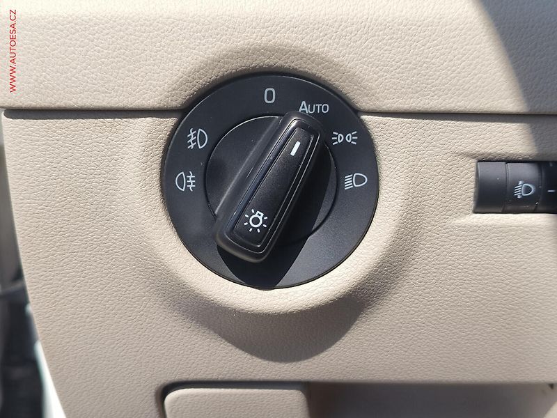 Škoda Octavia (2015) 2.0 TDi 4x4, ČR, Style, DSG - fotka 20 z 23