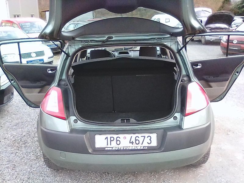 Renault Mégane (2003) 1.6i 16V nové v ČR - fotka 25 z 28