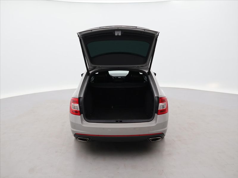 Škoda Octavia RS 2.0 TSI 162kW CZ Aut.klima - fotka 9 z 32