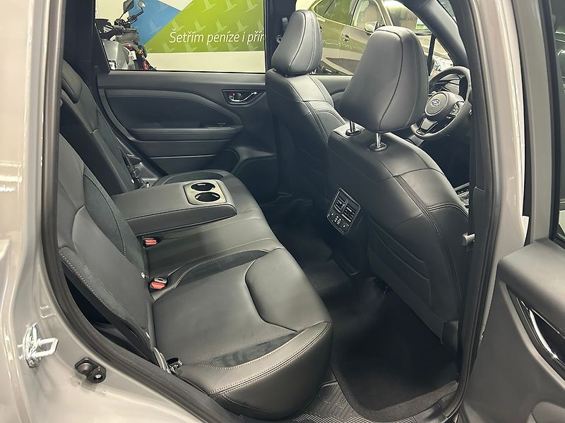 Subaru Forester (2025) 2.0 Touring 2025 4x4 nové | Zá - fotka 29 z 68
