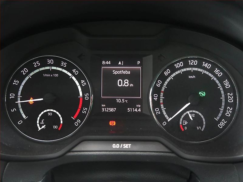Škoda Octavia (2014) RS 2.0 TDI, Automat, Navi - fotka 10 z 16