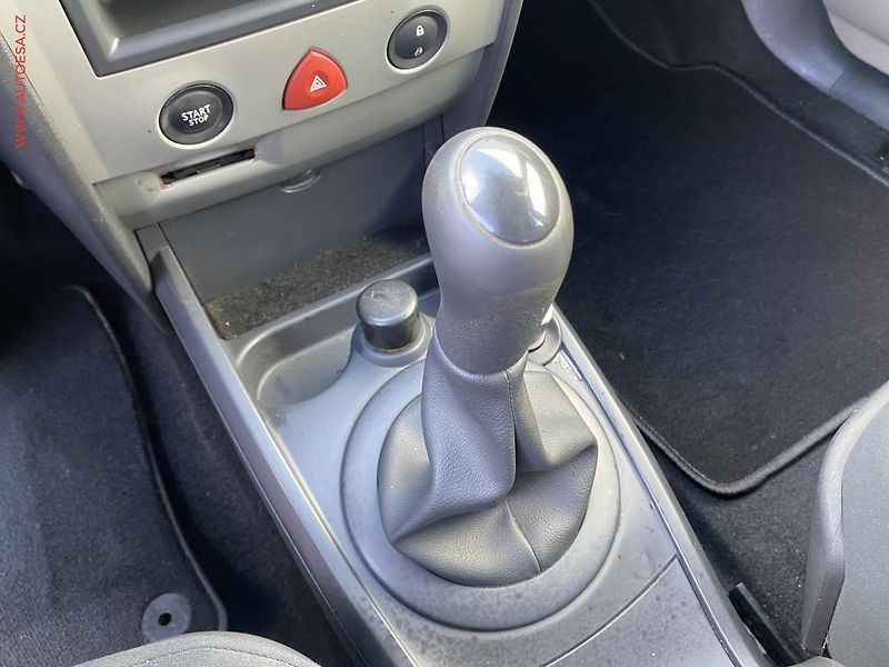 Renault Mégane (2005) 1.6i, ČR, STK5/27 - fotka 14 z 14