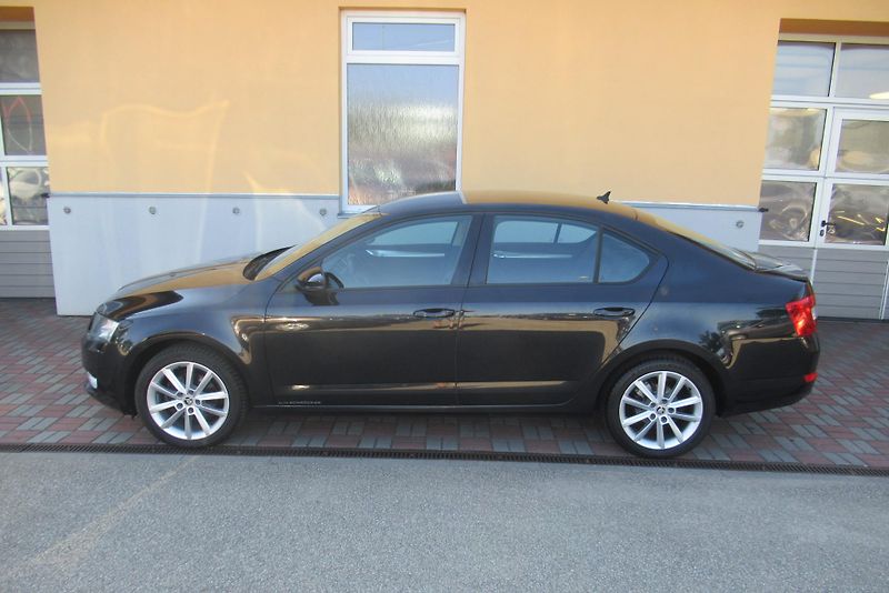 Škoda Octavia 2.0 TDi DSG  AUT. KLIMA NAVI  - fotka 6 z 35