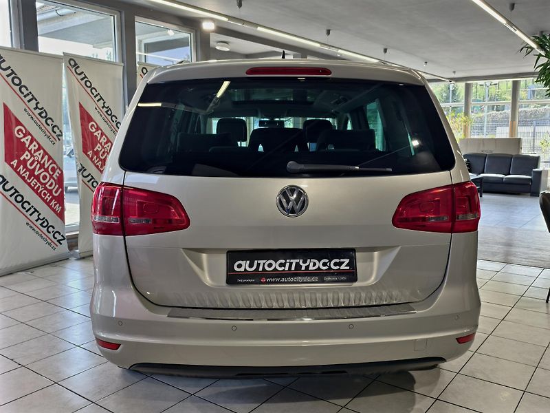 Volkswagen Sharan 2.0 TDi 125kW 7 MÍST KAMERA  - fotka 6 z 23