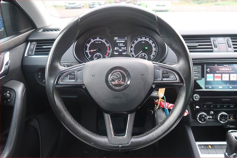 Škoda Octavia (2019) Ambition 1.5 TSI G-TEC - fotka 16 z 19