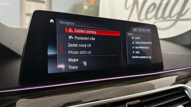 BMW Řada 5 XDIRVE/SPORT LINE/2 SADY GUM - fotka 43 z 55